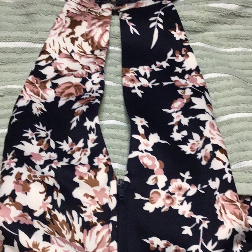 Sundress - Picture 3 of 7
